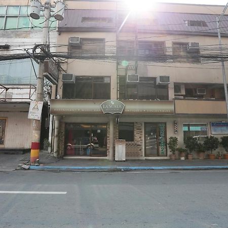 Oyo 419 La Scala Residences Manilla Buitenkant foto