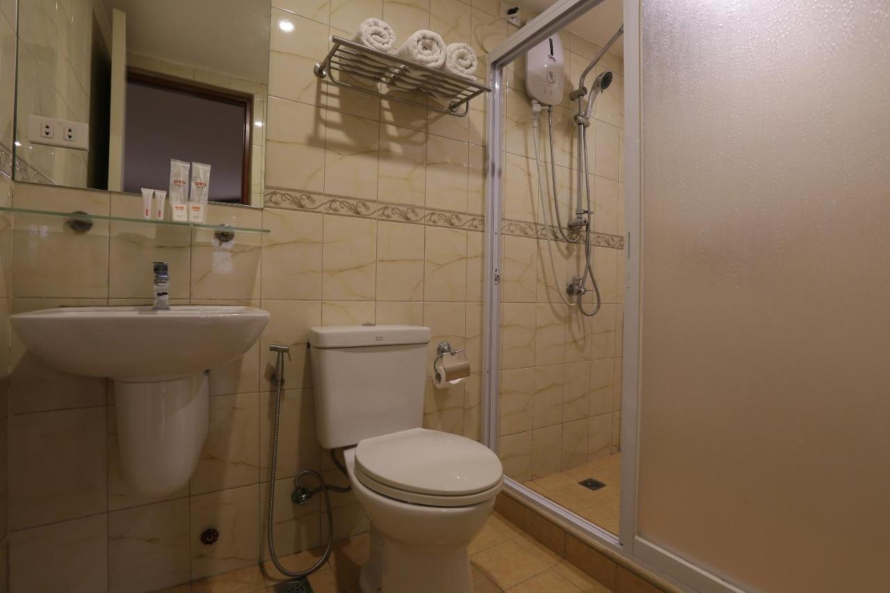 Oyo 419 La Scala Residences Manilla Buitenkant foto